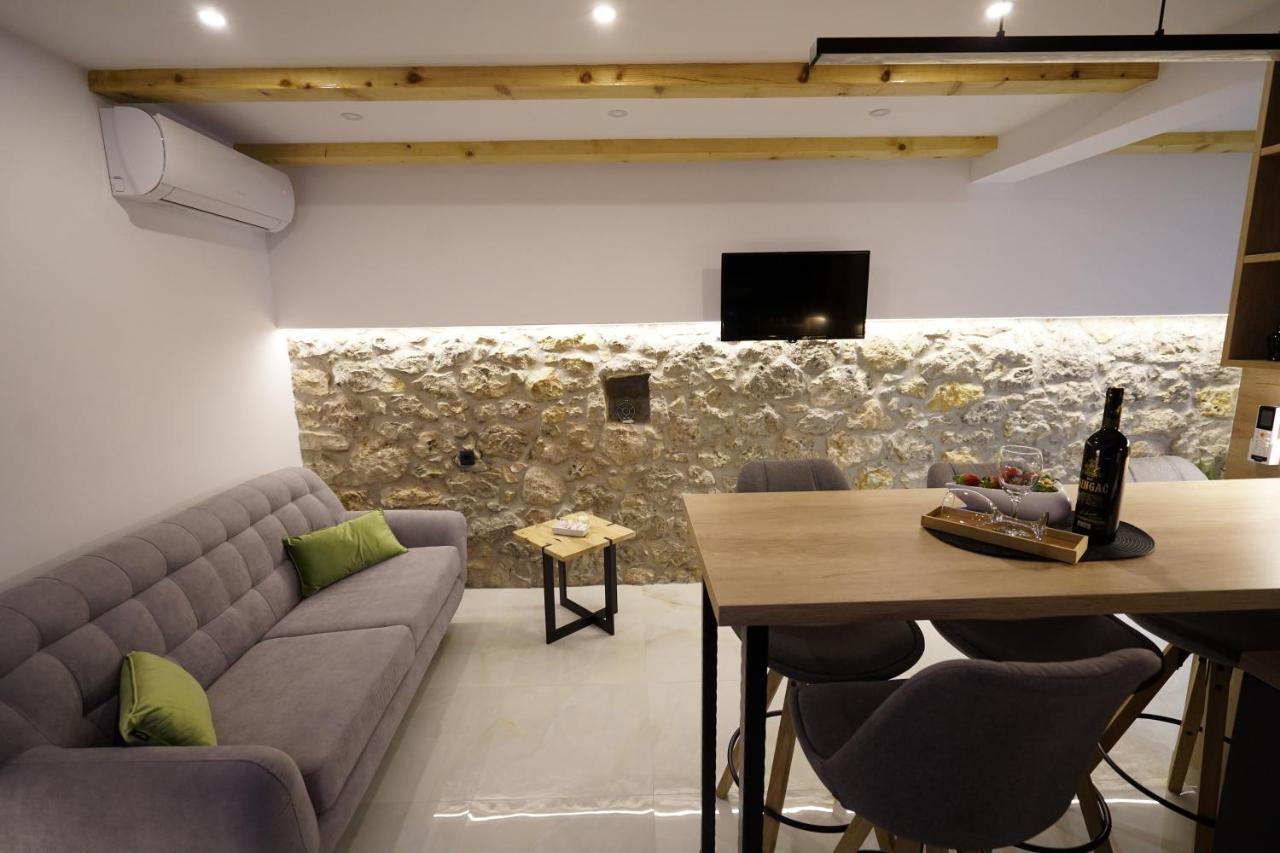 Apartment Ispod ure Sinj Zewnętrze zdjęcie